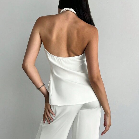 White Casual Women's Old Money Sleeveless Shirt - Picture 2 of 6